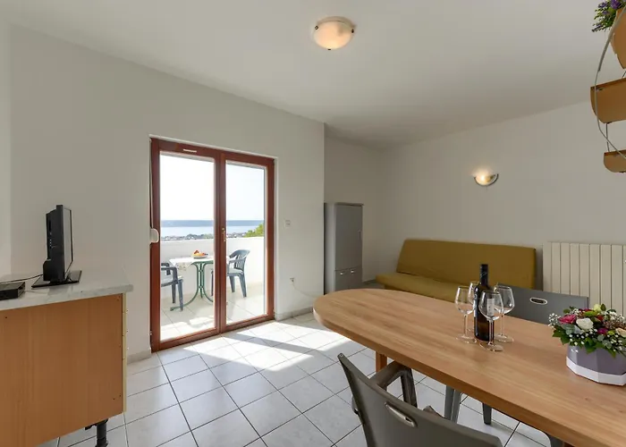 Für 4 Personen Ražanac